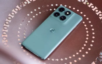 Motorola Edge 70 vs iPhone Air: Adu Tipis, Desain, dan Performa di 2026 Motorola Edge 70 vs iPhone Air: Adu Tipis, Desain, dan Performa di 2026