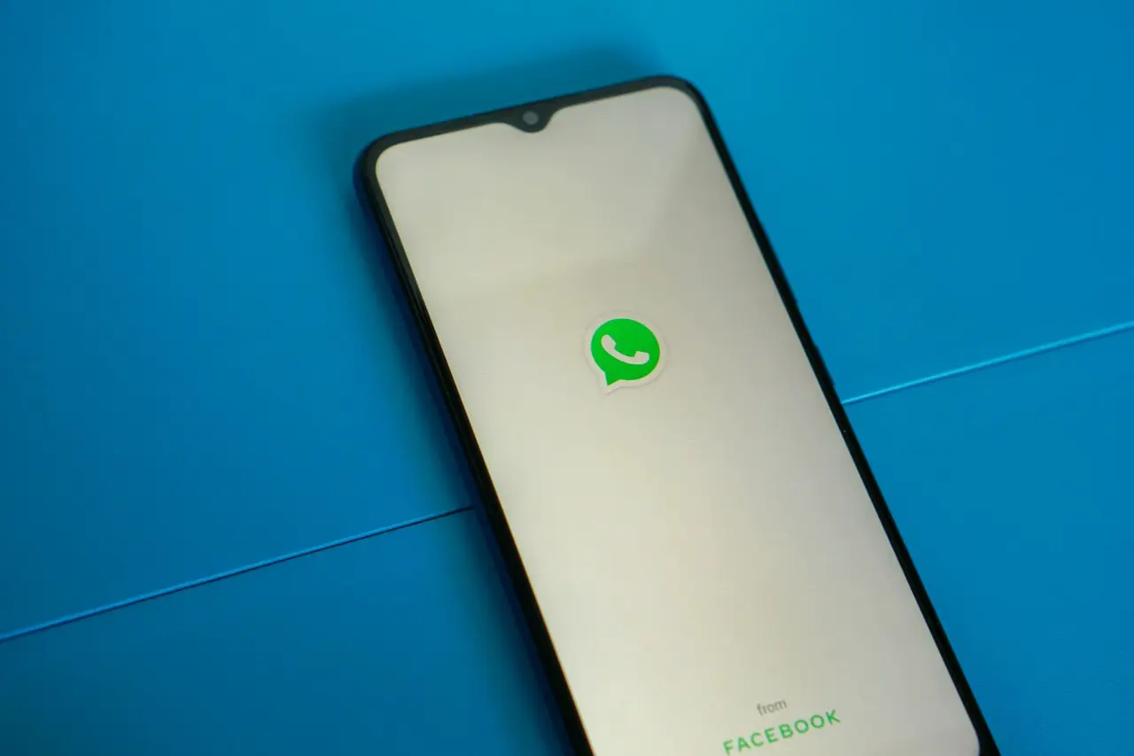 Fitur Spoiler WhatsApp Segera Hadir, Pesan Teks Bisa Disembunyikan Sebelum Dibuka