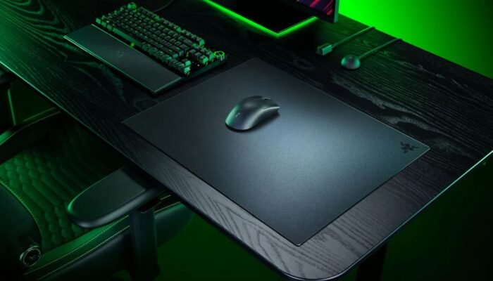 Razer Atlas Pro Resmi Meluncur, Mouse Mat Kaca Ultra Tipis 1,9mm Klaim Jadi Tertipis di Dunia