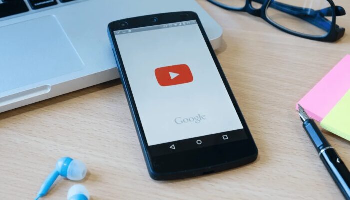 YouTube Uji Format Iklan Baru di Livestream Mobile