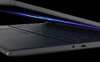 Dell Luncurkan Alienware 15, Laptop Gaming Futuristik untuk Gamer dan Kreator Dell Luncurkan Alienware 15, Laptop Gaming Futuristik untuk Gamer dan Kreator