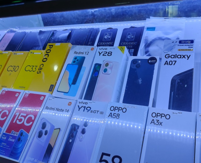 Harga HP RAM Besar Naik, Konsumen Beralih ke Poco C71 dan Samsung A07
