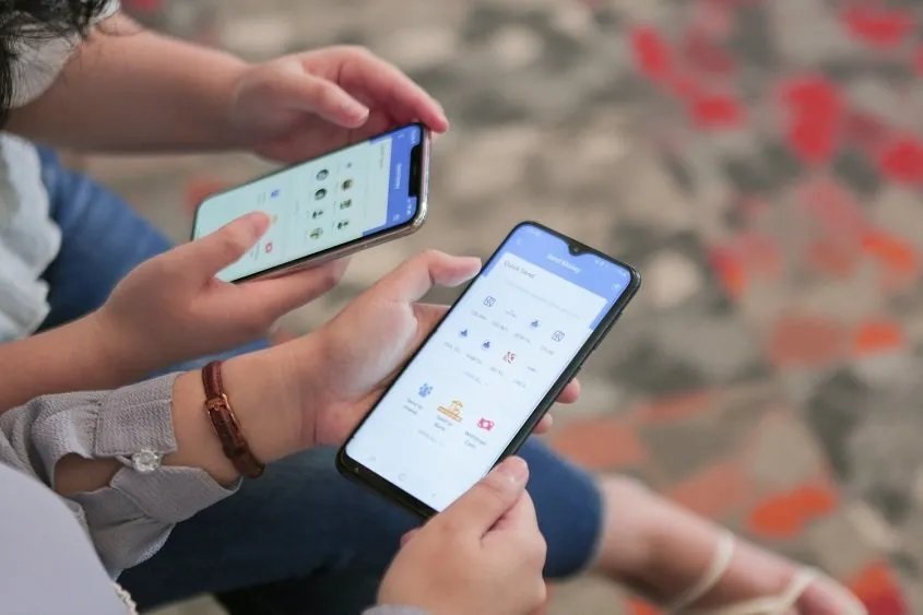 Dompet Digital Jadi Gaya Hidup, Gen Z Dorong Persaingan ShopeePay hingga OVO