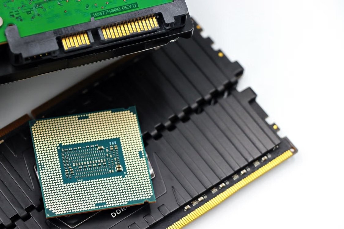 Kelangkaan Chip Memori Global Makin Parah, Harga Smartphone Diprediksi Naik hingga 2028