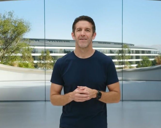 Tantangan John Ternus Memimpin Apple di Tengah Persaingan AI yang Makin Ketat